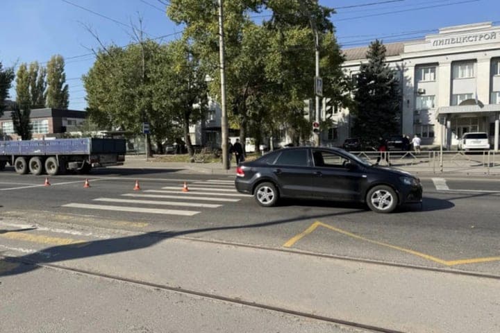 В Липецке водитель иномарки сбил девушку
