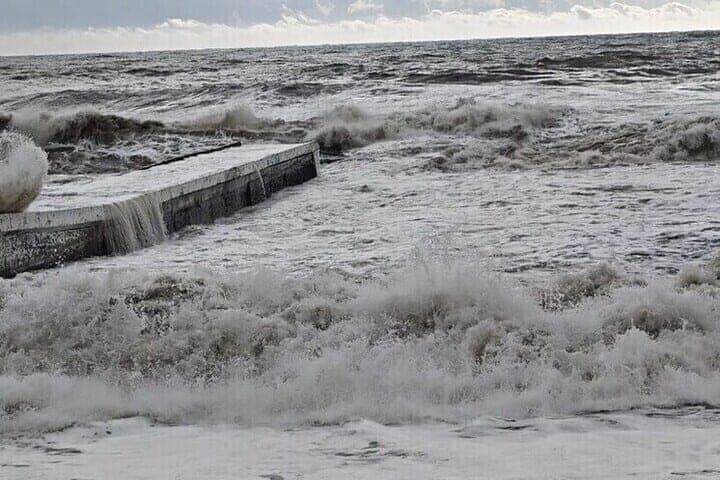 Vent jusqu'à 23 m / s au nord de l'Arctique de Kola: météo pour octobre 19