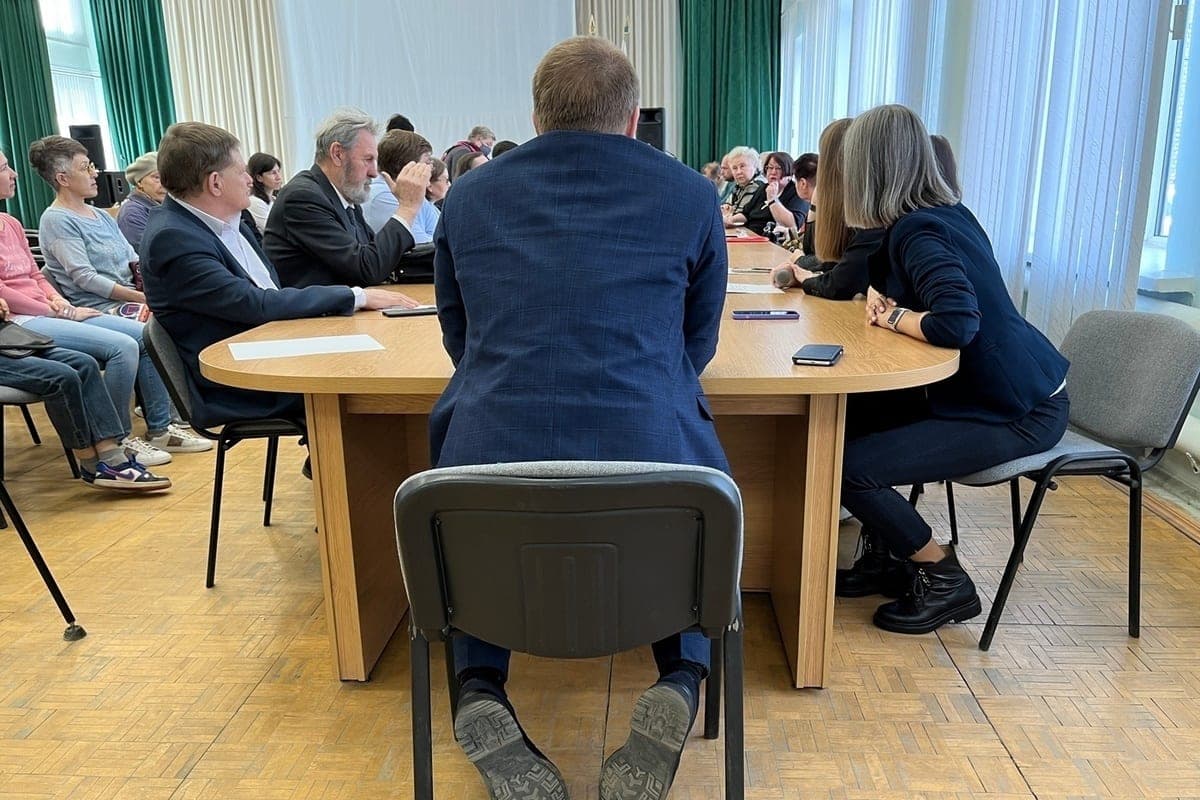 In the Novoburassky district, an official was fired for losing trust
