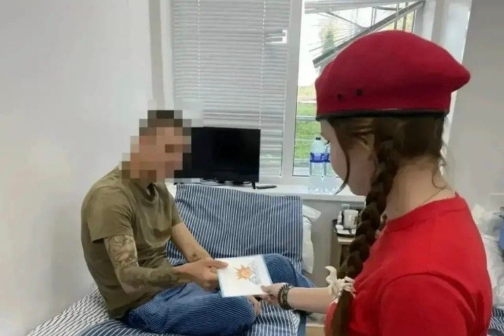 Yunarmeyets of the Sinkov school visited wounded soldiers in the hospital