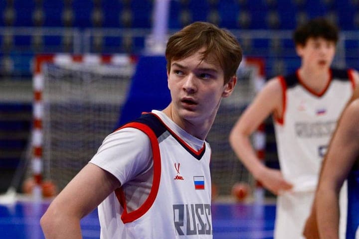 В 15 лет вошел в историю: Кубанский баскетболист установил рекорд молодежной команды