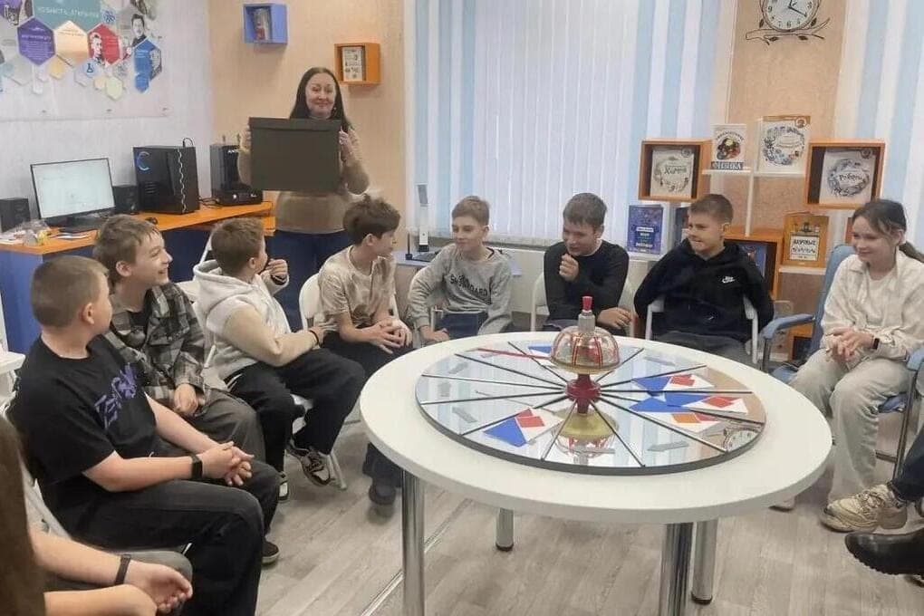 Юные куряне проверили знания о земляках в детской библиотеке