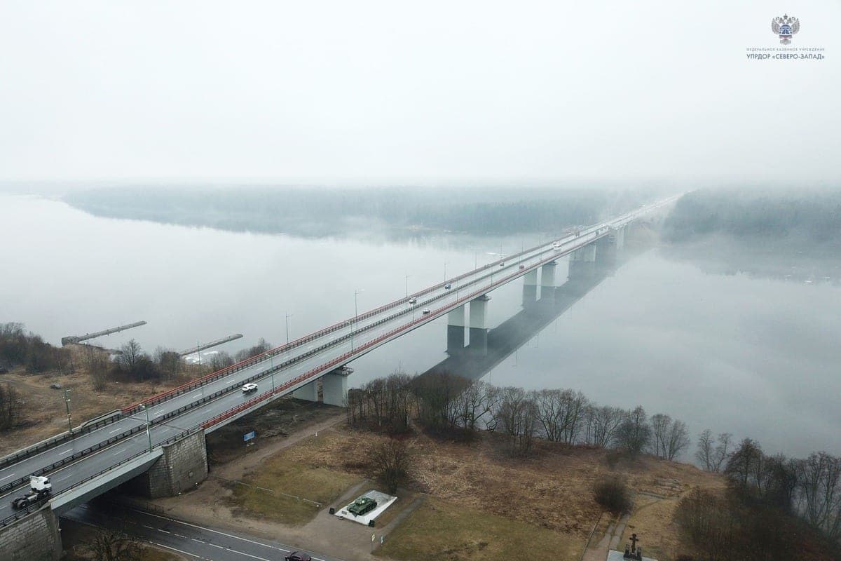 Kola highway will be closed on October 15 for the passage of two tugboats and a tanker