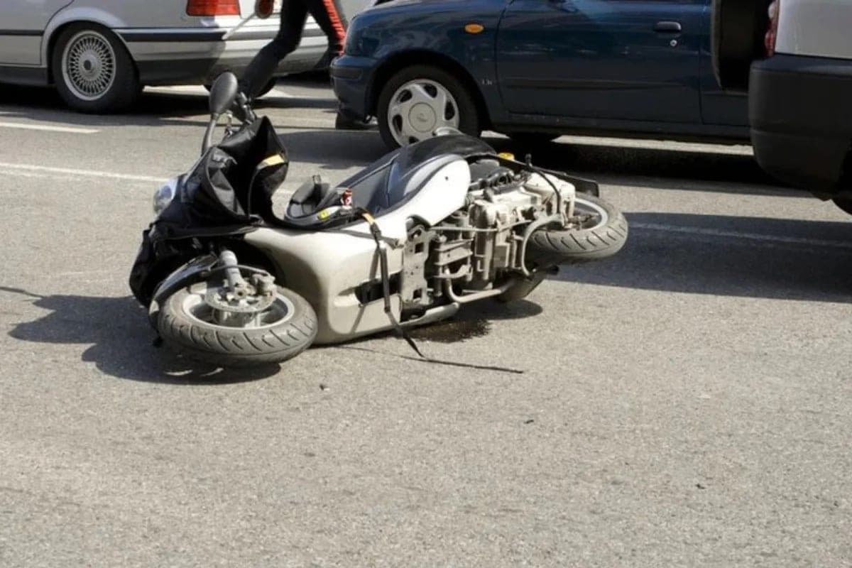 Under Rostov, a teenager on a scooter collided with a truck and was hospitalized