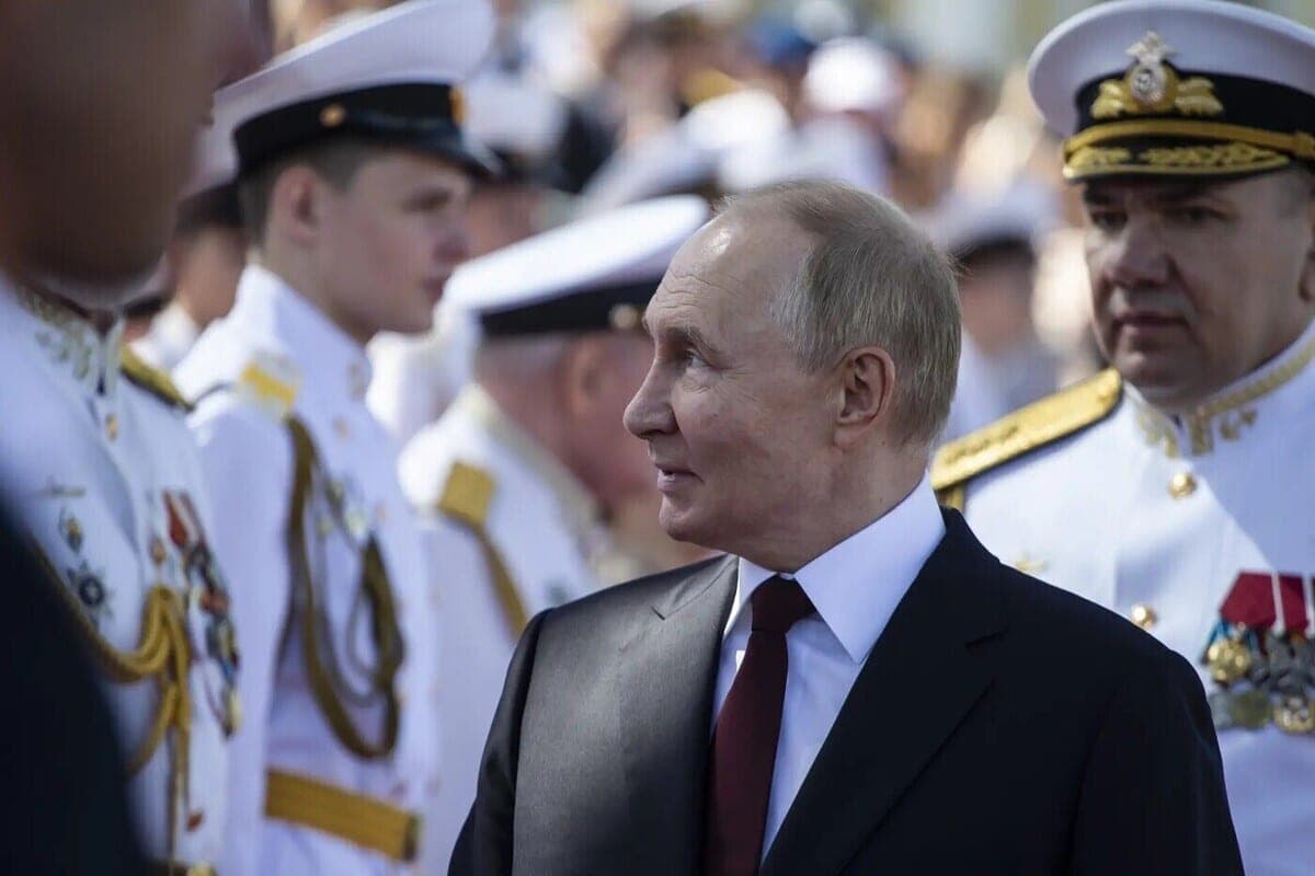 Владимир Путин начал встречу с посланником США Стивом Уиткоффом в Петербурге