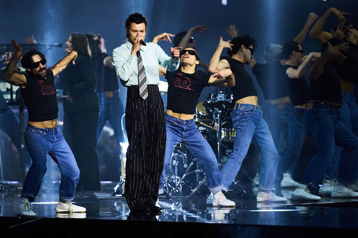 Гарри Стайлз посвятил песню погибшему другу из One Direction