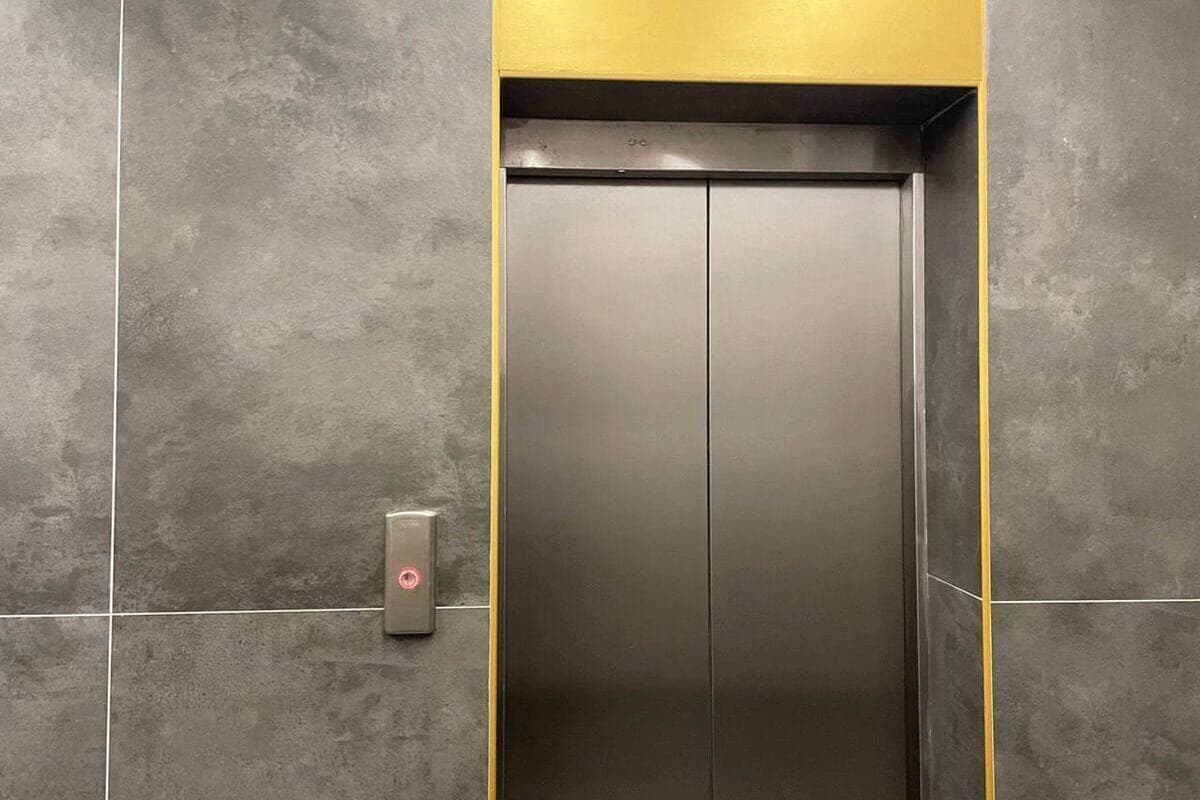 Housing Inspectorate ordered the UK to repair elevators in the house on Veterinary in Ryazan