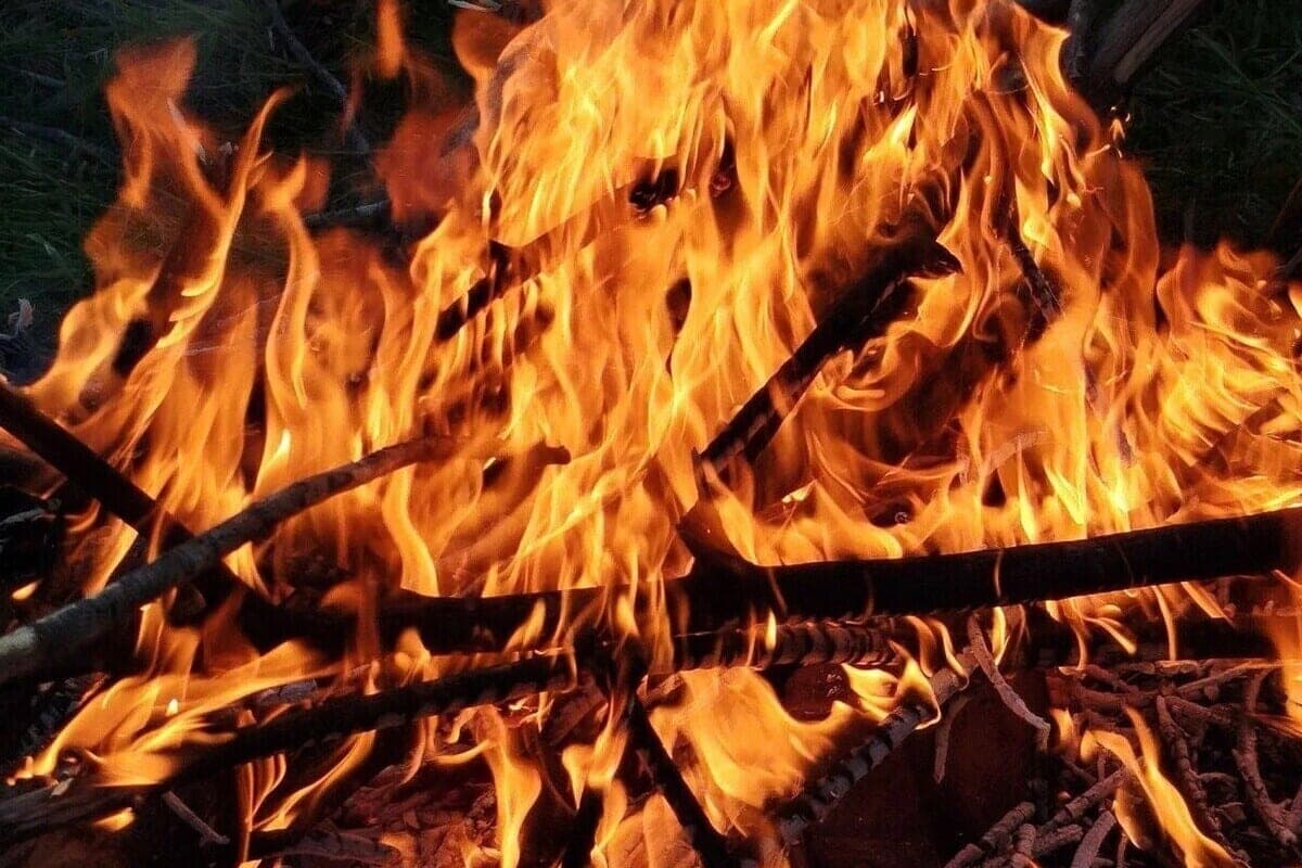В Мурманской области 16 человек погибли из-за неосторожного обращения с огнём в 2026-м