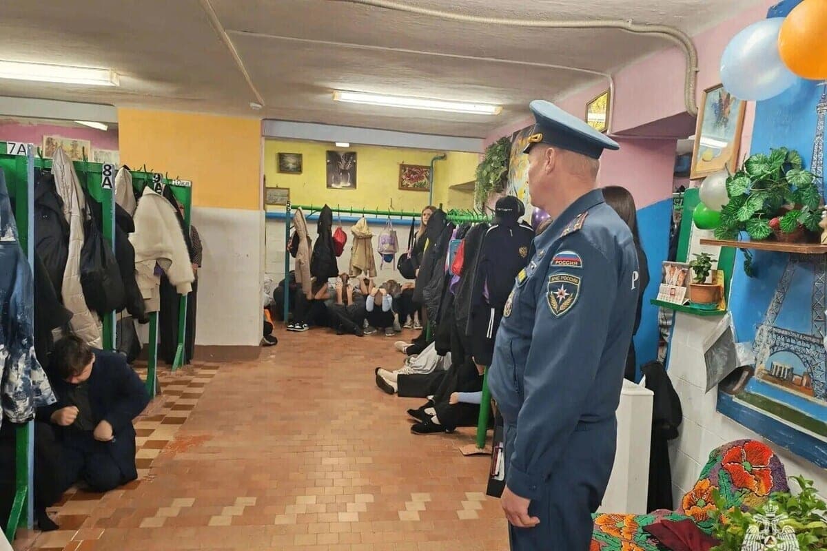 À Tula et dans les régions, les écoliers ont été attirés par la formation à la défense