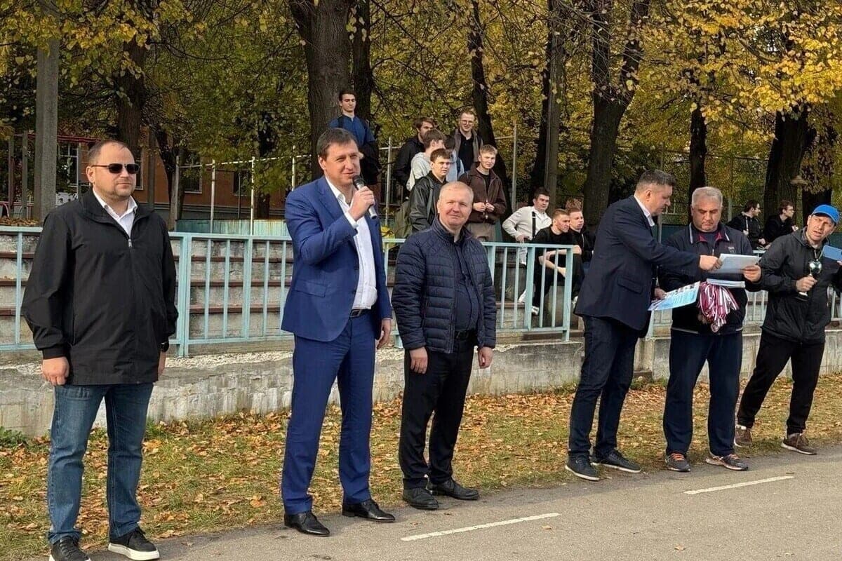 Mikhail Pronin congratulated the winners of the RSTU Cup on football