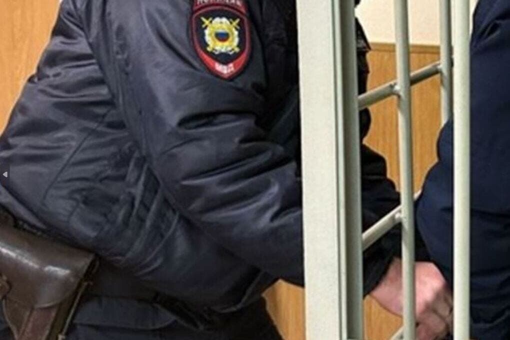 Житель Кингисеппа перевел на свой счет 300 тысяч чужих денег и попал за решетку