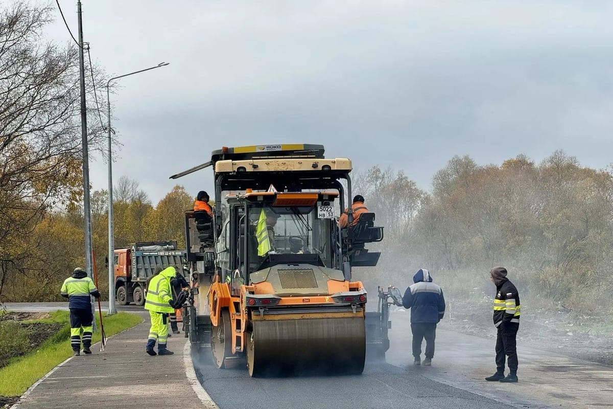 Dronov reported on the final stage of repair of the road to the airfield “Krechevitsa”