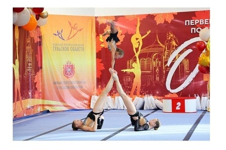 Rund 250 Athleten bei der Akrobatik-Meisterschaft in Tula