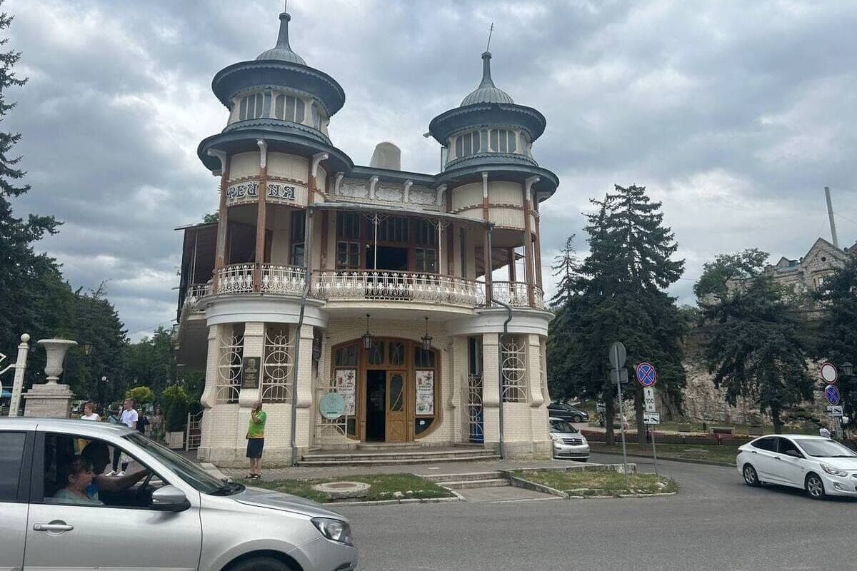 Дмитрий Ворошилов ответил на критику гаража администрации Пятигорска