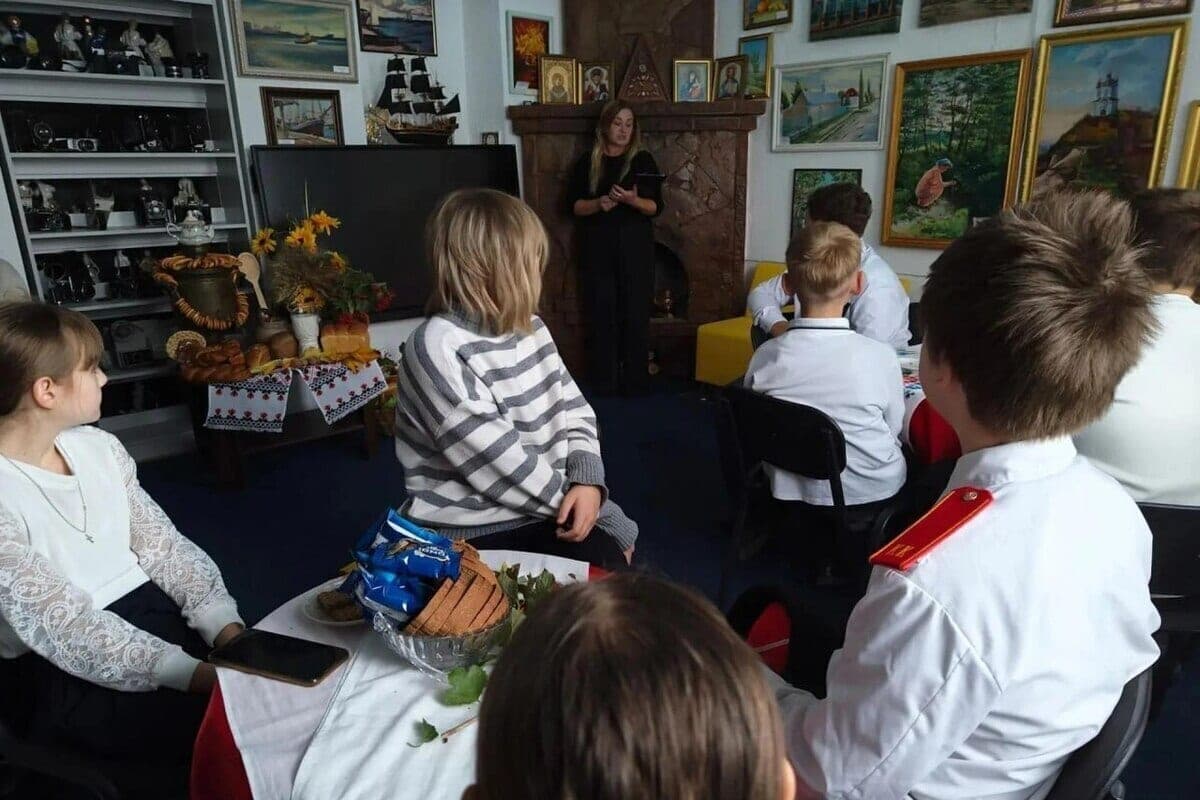 En el Museo Skadovsk, se contó a los escolares sobre la historia del pan y el trabajo de los panaderos