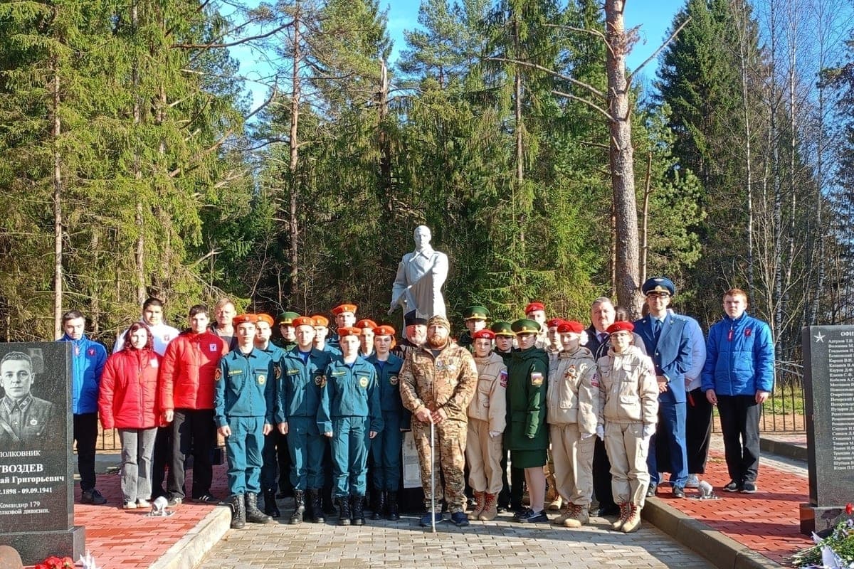 В Андреапольском округе восстановили братскую могилу