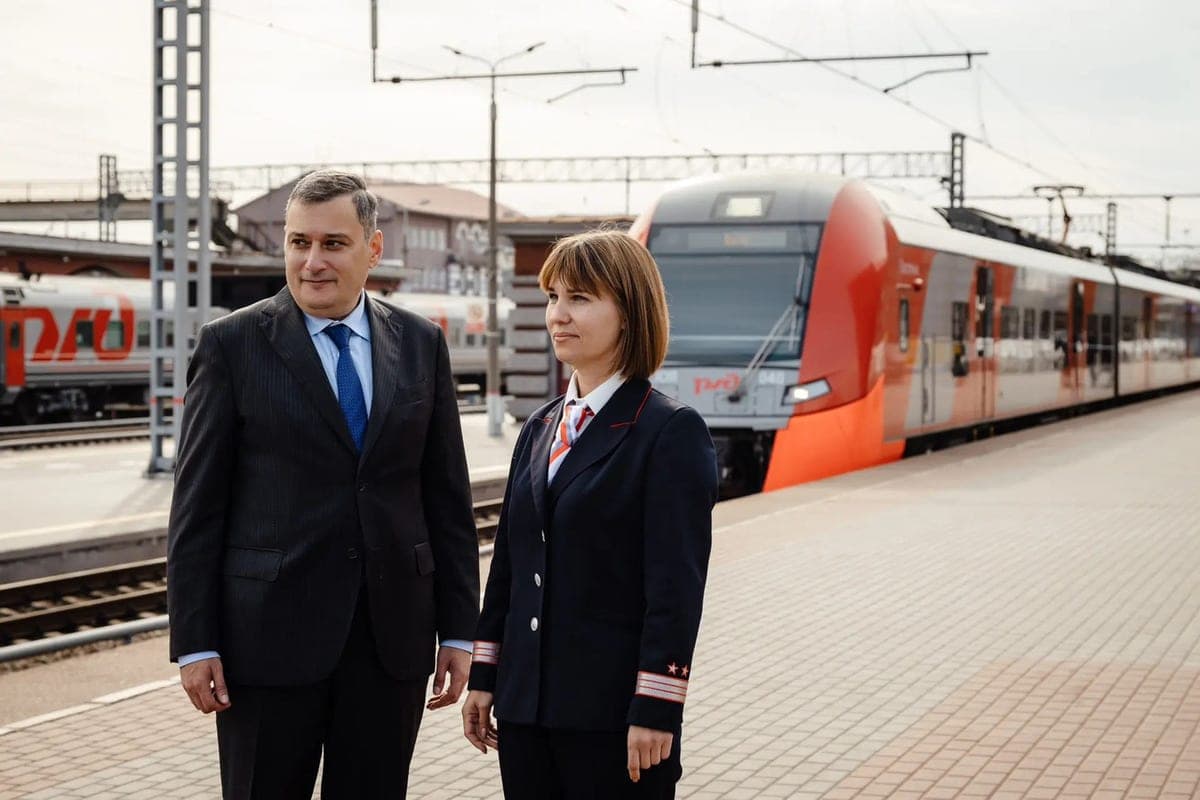 Hinstein congratulated employees of the Kursk station on the holiday
