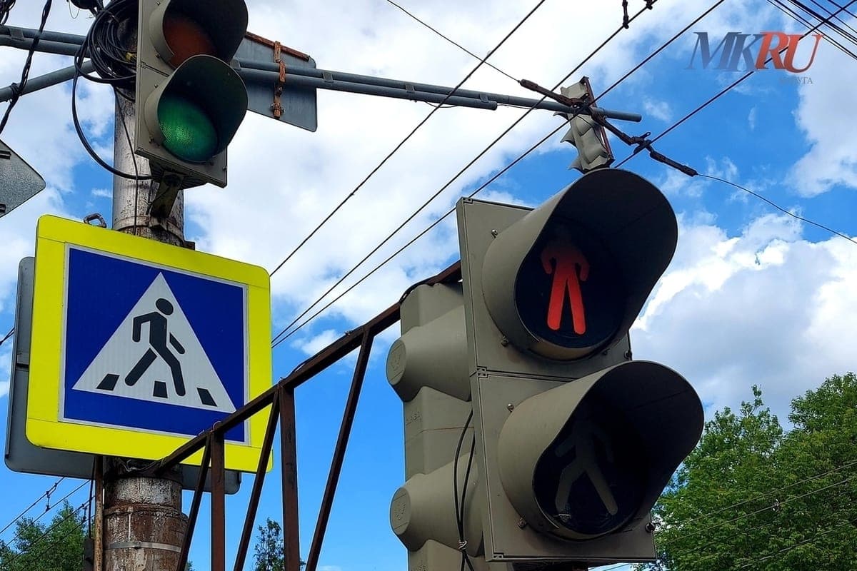 Obnin bat um Kameras auf der Straße Tolstoi