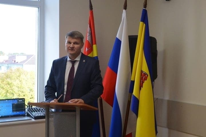 Pravda district for the next five years headed by Vladimir Ustinov