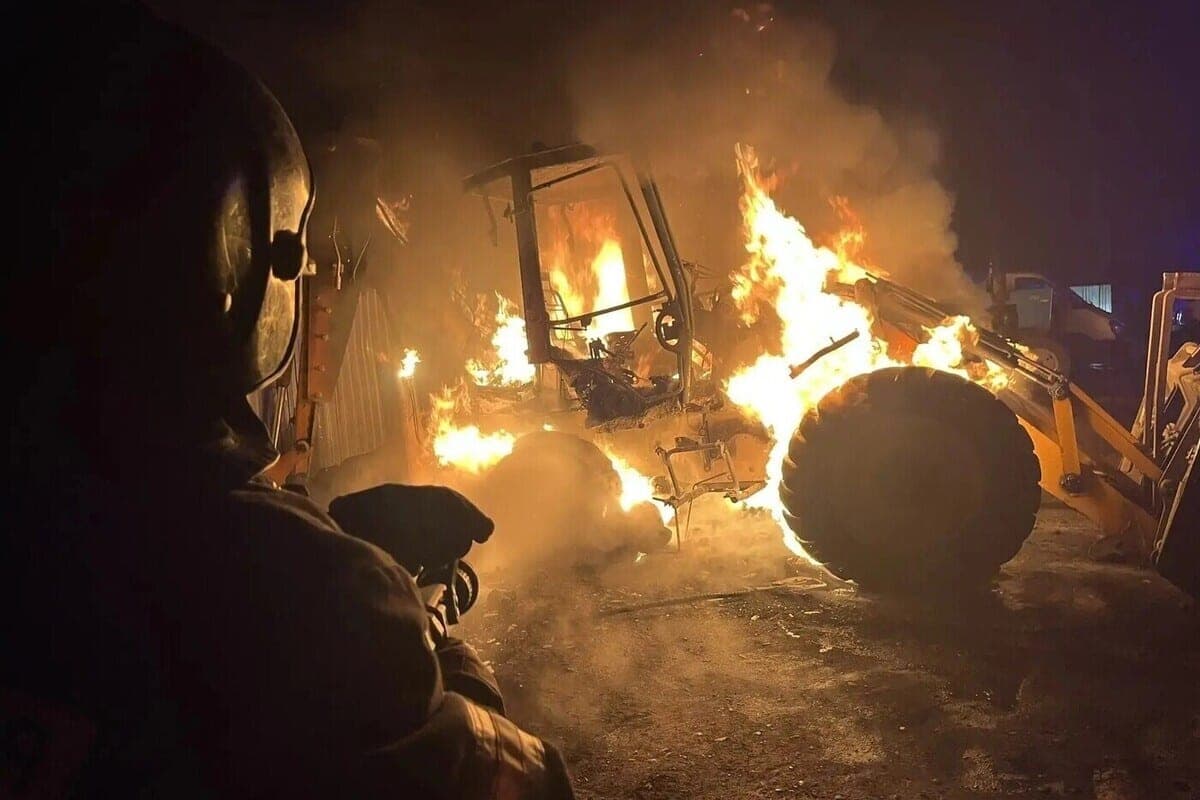 The tractor burned in the open area in Krasnodar