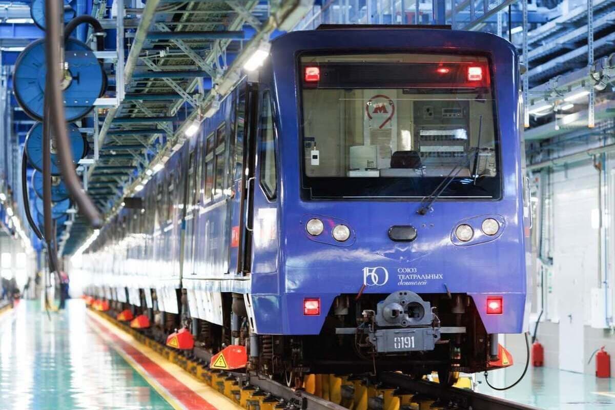 Deputy Mayor Liksutov: the new metro train introduces passengers to the rich history of the theater