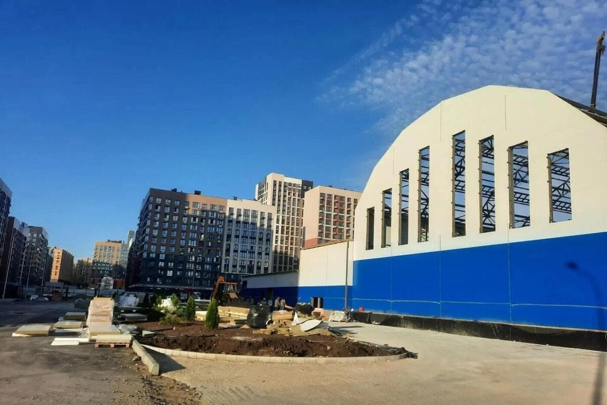 В Ставрополе продолжается монтаж здания нового плавательного бассейна
