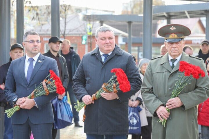 В Туле открыли сквер «Оборонный» к юбилею города-героя
