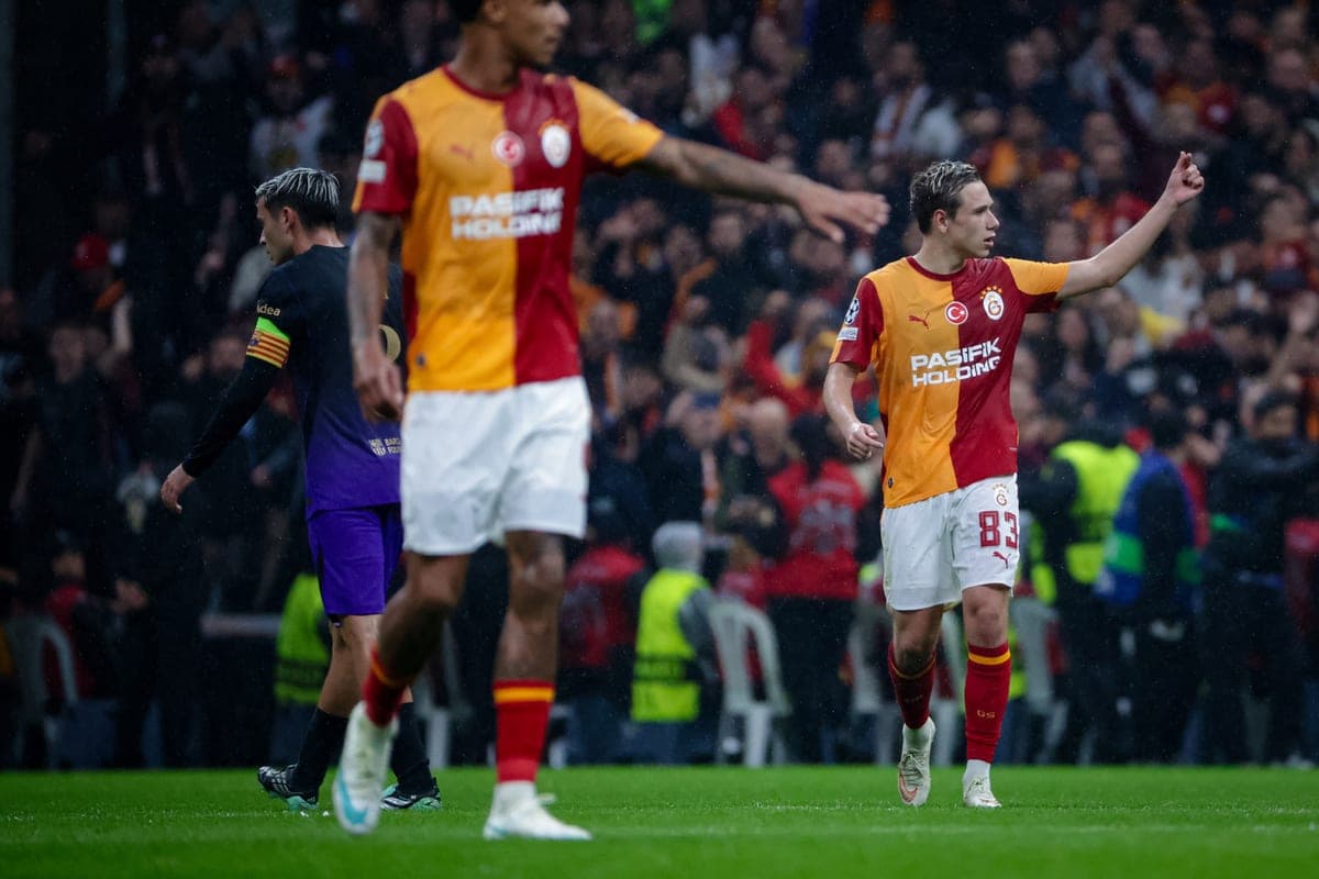 Galatasaray with Batrakov in the composition held a match with Fenerbahce