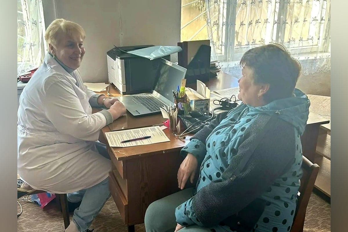 В Окуловском округе возобновил работу медкабинет в деревне Завод