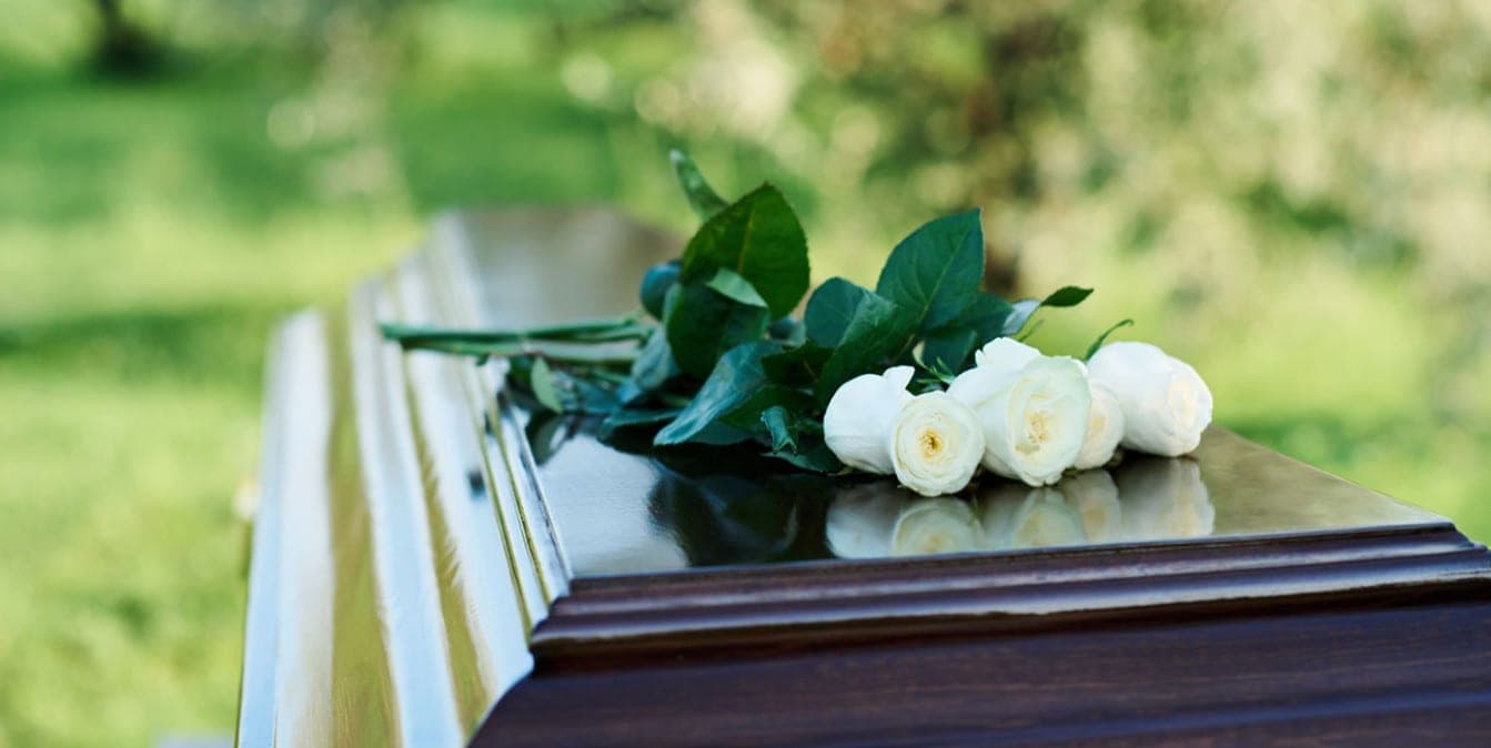 In Guatemala, the funeral of a 15-year-old girl turned into a miracle: she woke up and sat in a coffin