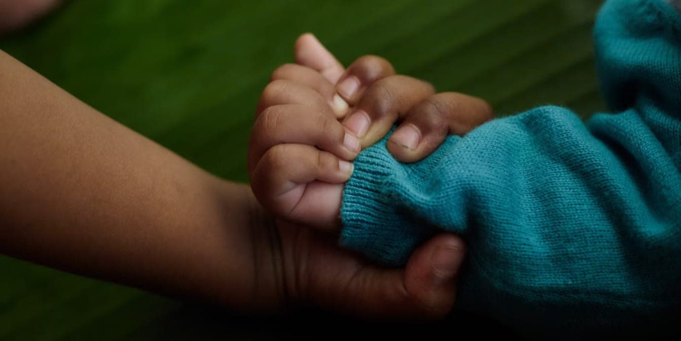 Searched for “supernatural forces”: in India, a man kidnapped a child right outside the house for the rite in the temple