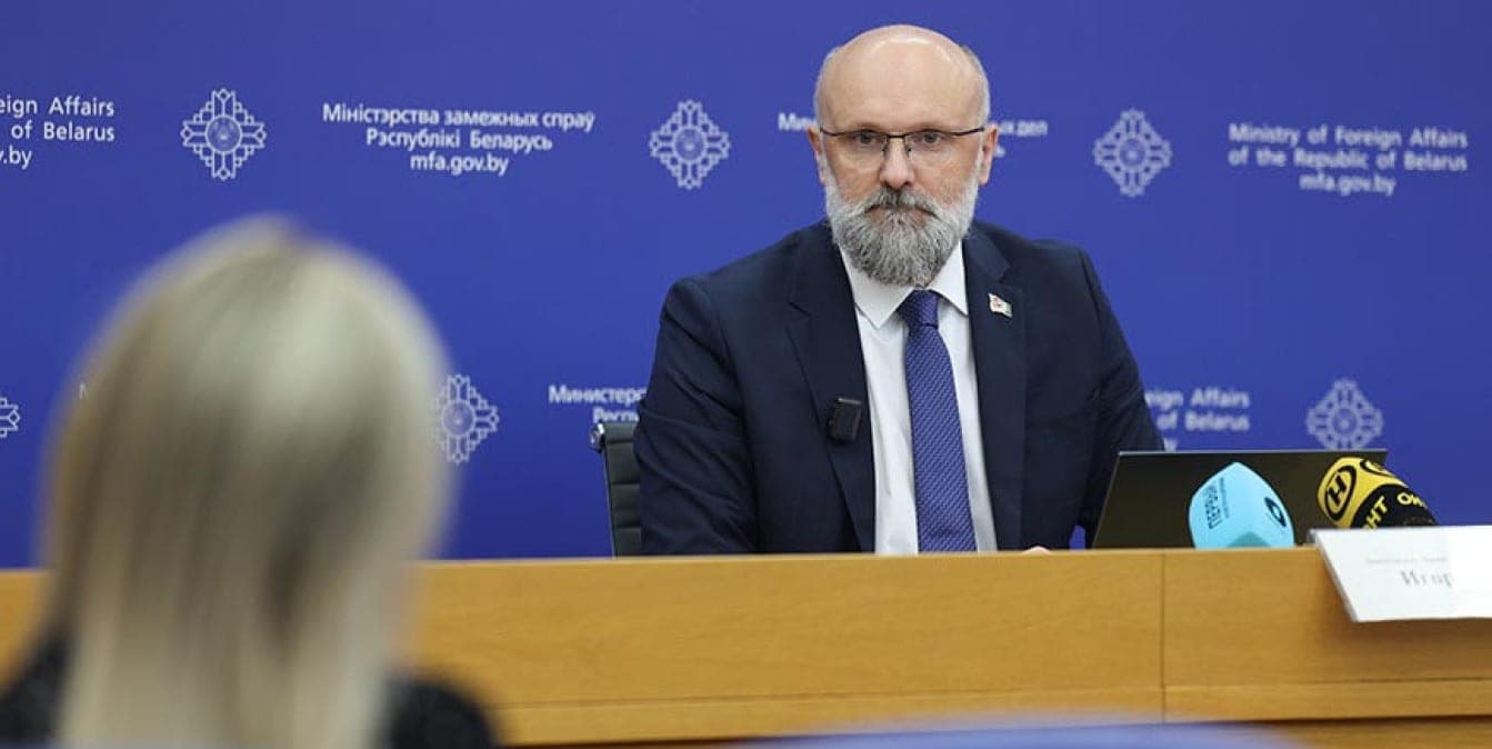 Последнее слово в вопросах войны и мира должно оставаться за людьми: что ответил замглавы МИД Беларуси на вопрос ОНТ об ИИ