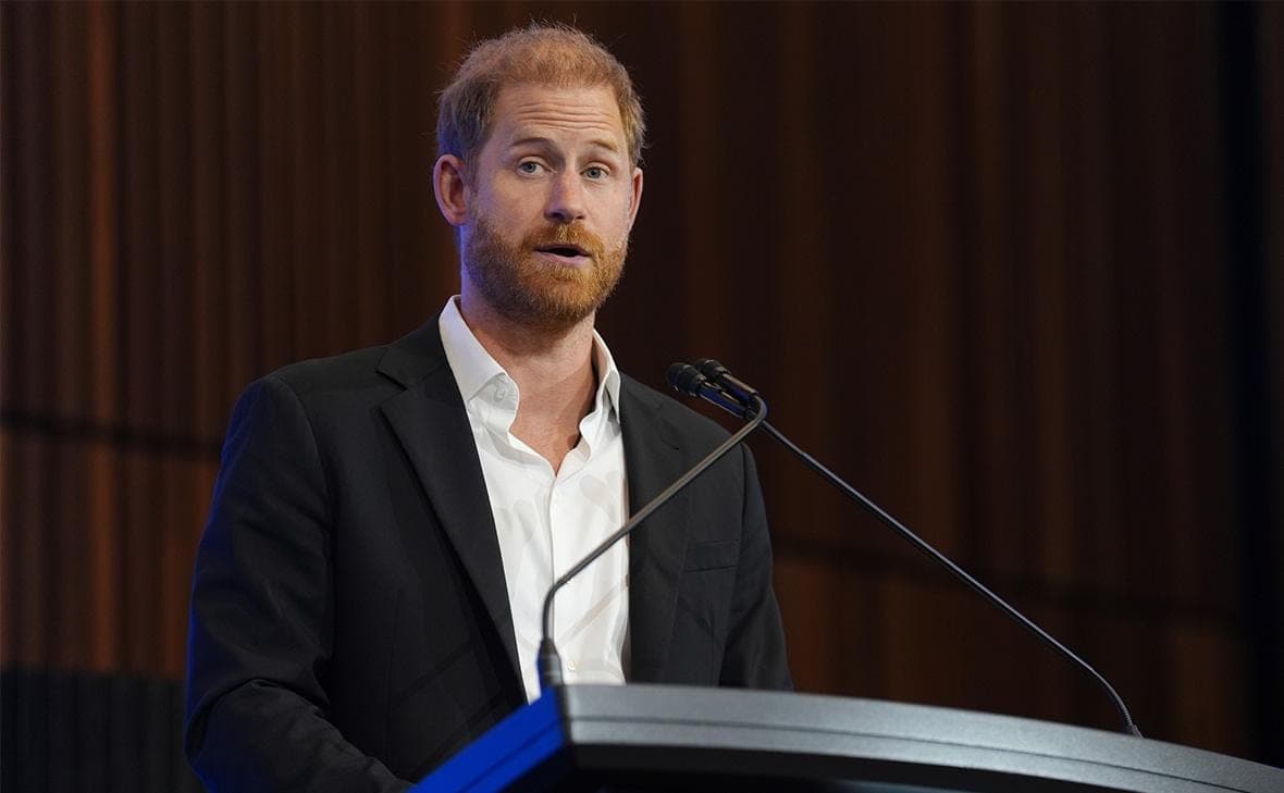 Prince Harry wants to make peace with his father and brother