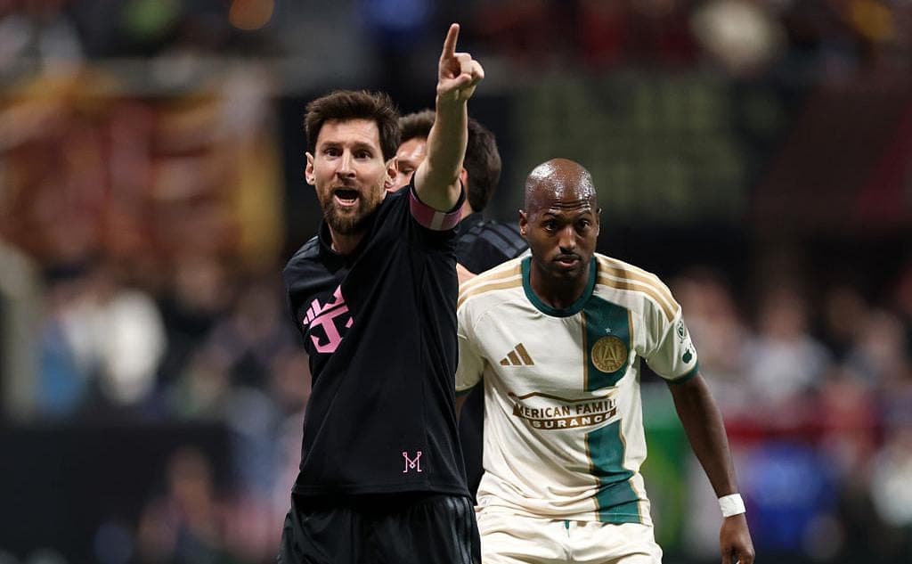 Messi marcó dos goles para el club de Miranchuk y estableció un nuevo récord de MLS