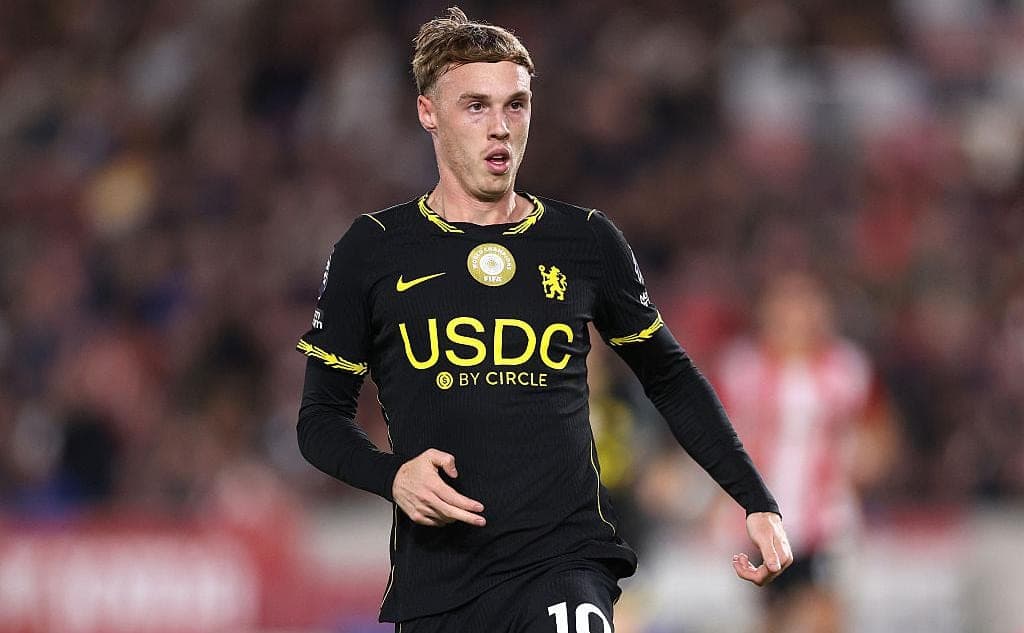 Chelsea leader extends contract with club