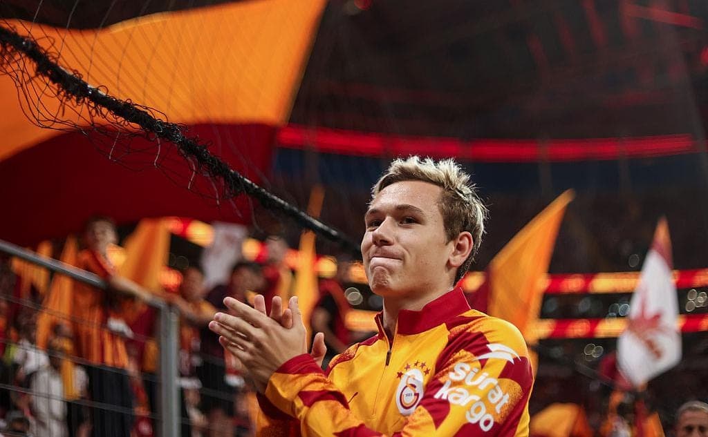 In “Galatasaray” told what you need to add Batrakova