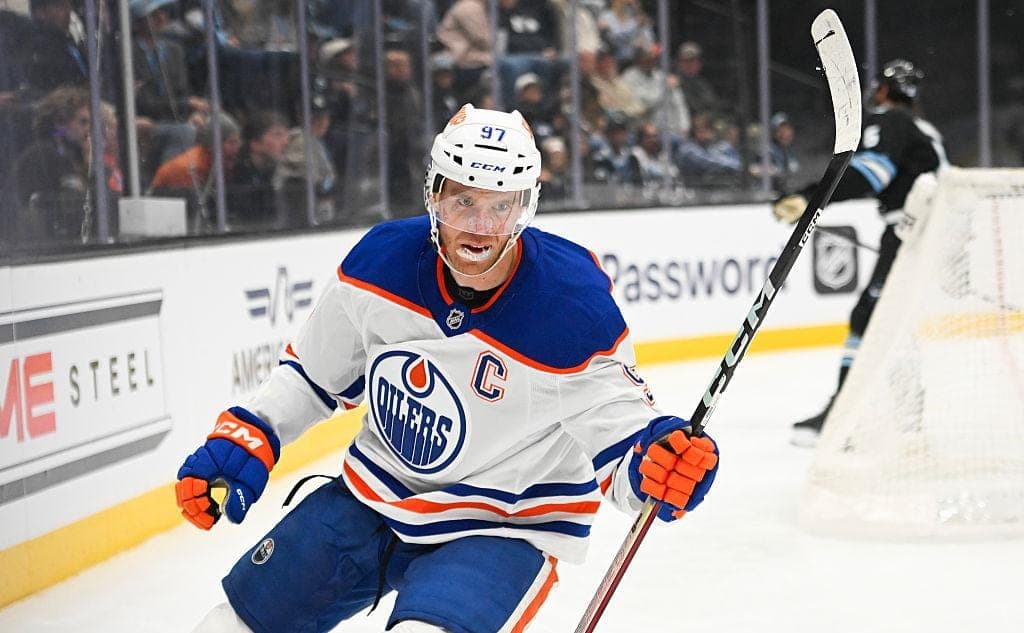 McDavid broke the record of Gretzky and Lemieux on assists at the start of the NHL season