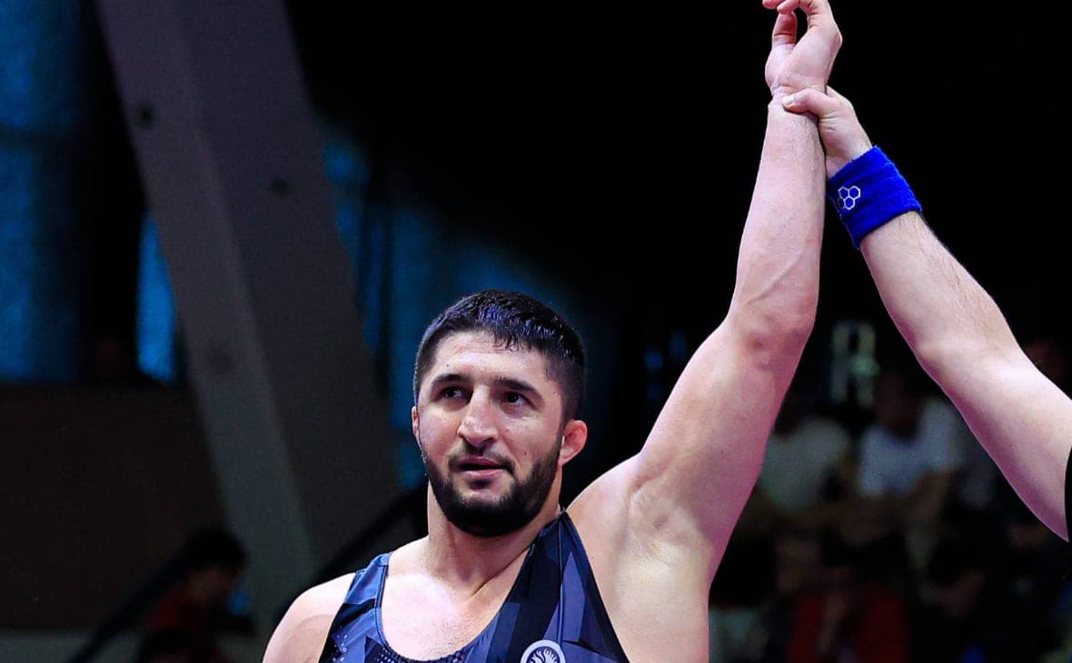 Садулаев выиграл у чемпиона России путевку на мировое первенство
