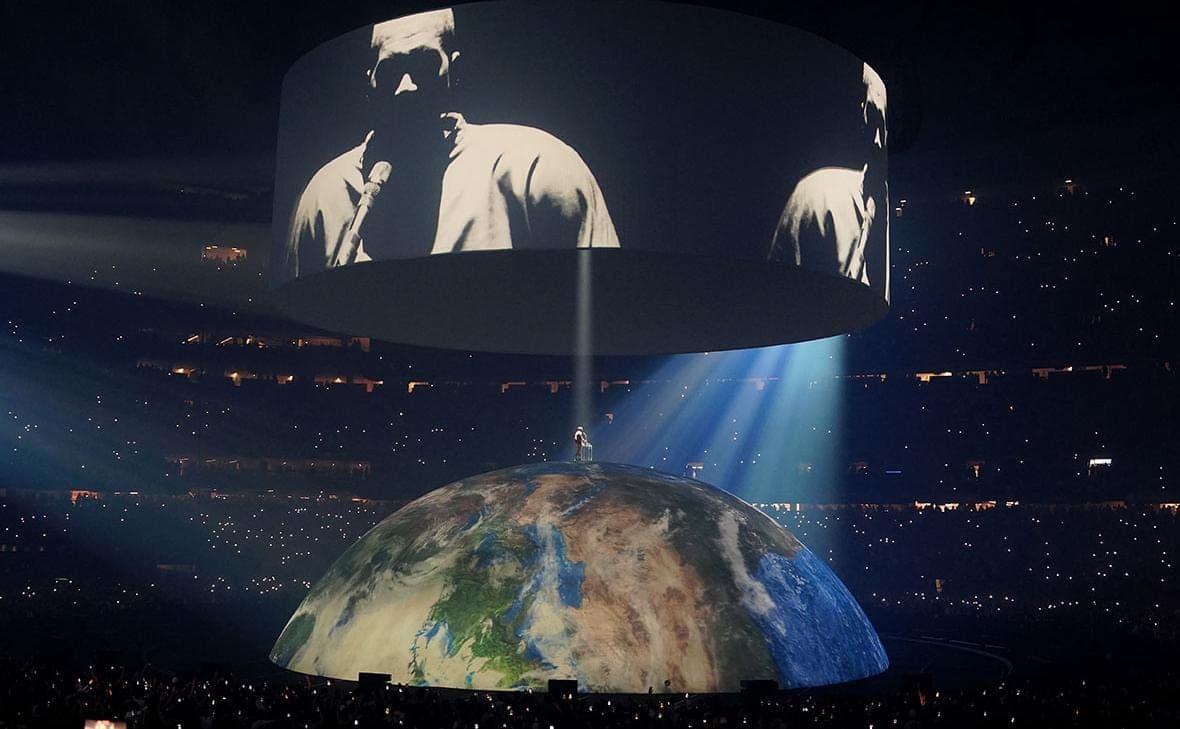 The organizer will begin to return money to those who bought tickets to Kanye West