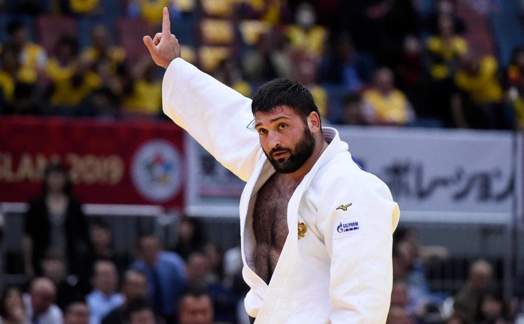 Russian judokas lost to the Japanese team tournament final