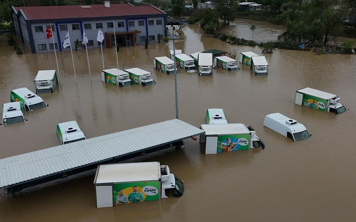 Severe flooding in Istanbul has killed two people. Video