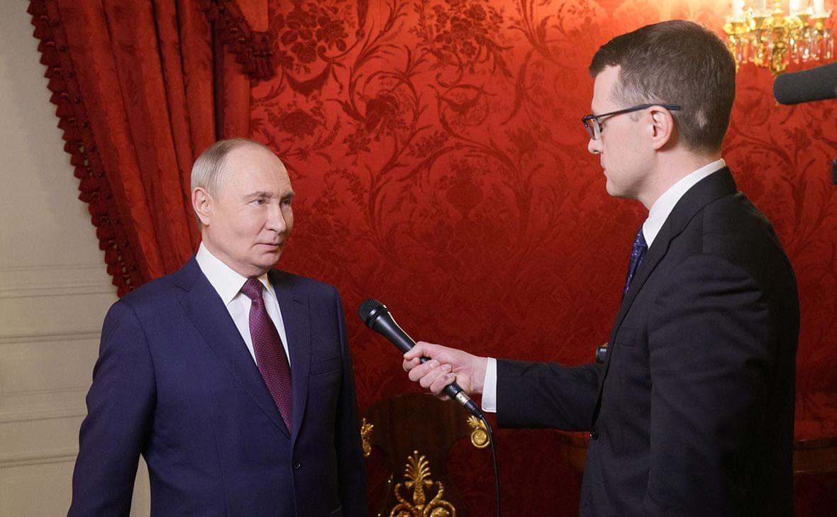 Putin offered to show free films about the history of Russia to schoolchildren