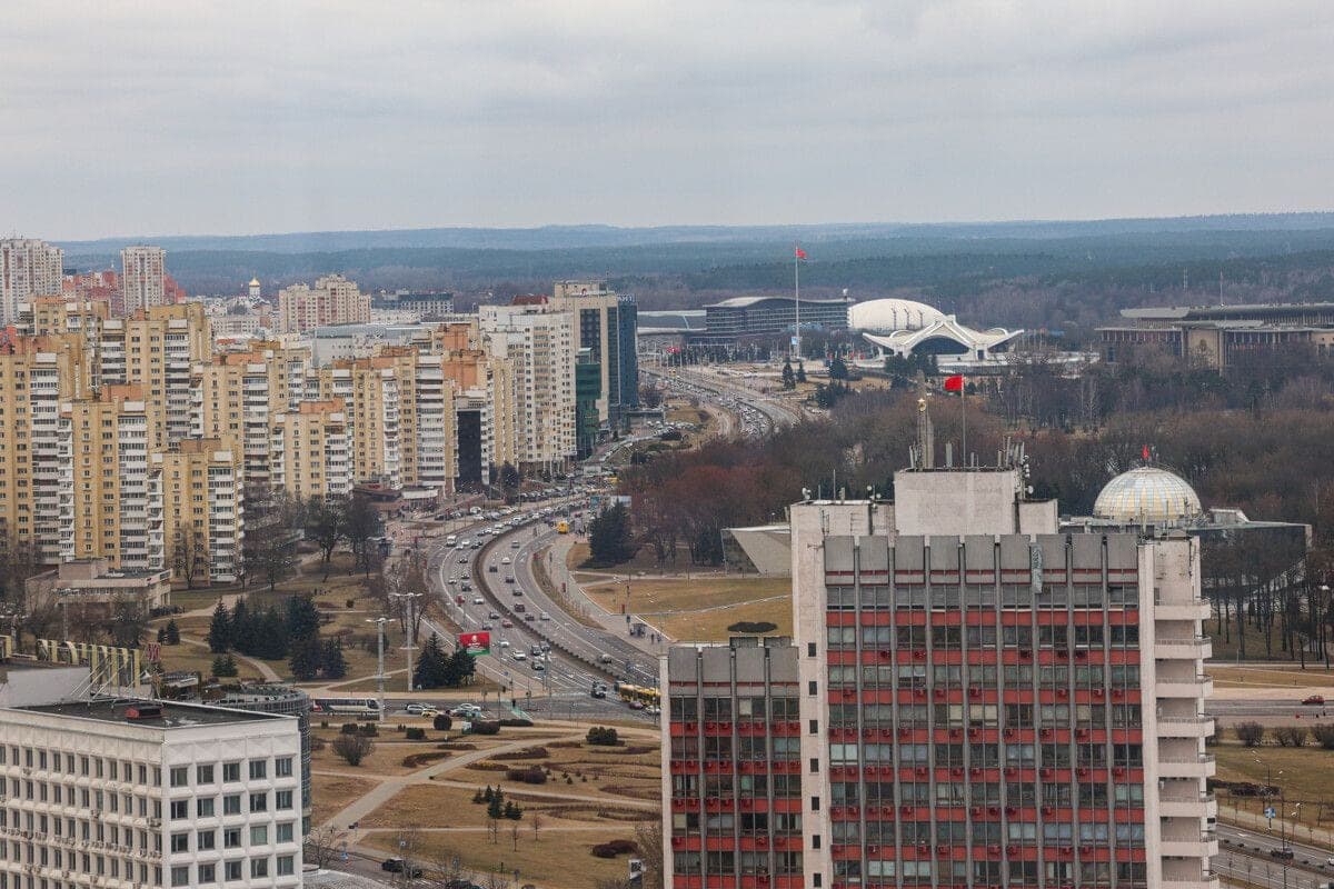 Состояние атмосферного воздуха в Минске остается стабильно хорошим — превышений выбросов не зафиксировано