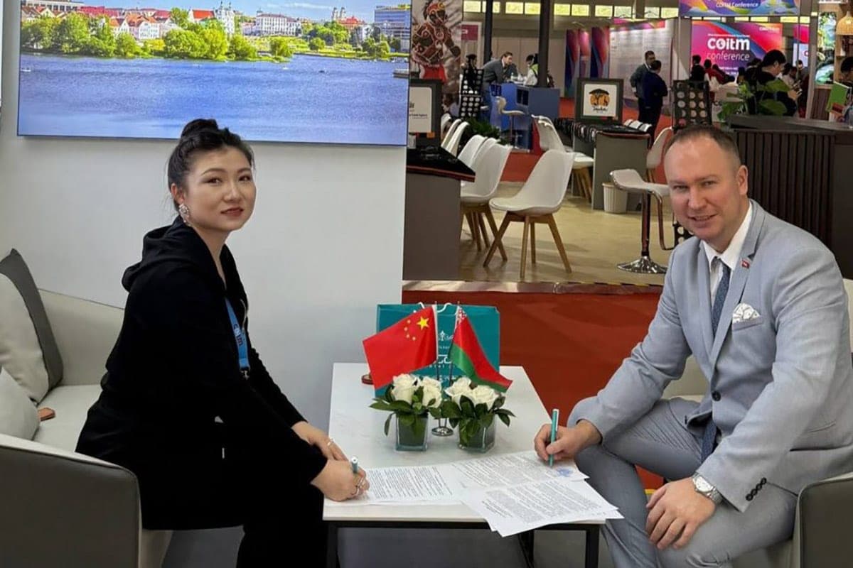 El sector turístico belaruso amplía la cooperación con China: el hotel Minsk acogerá al primer grupo de China