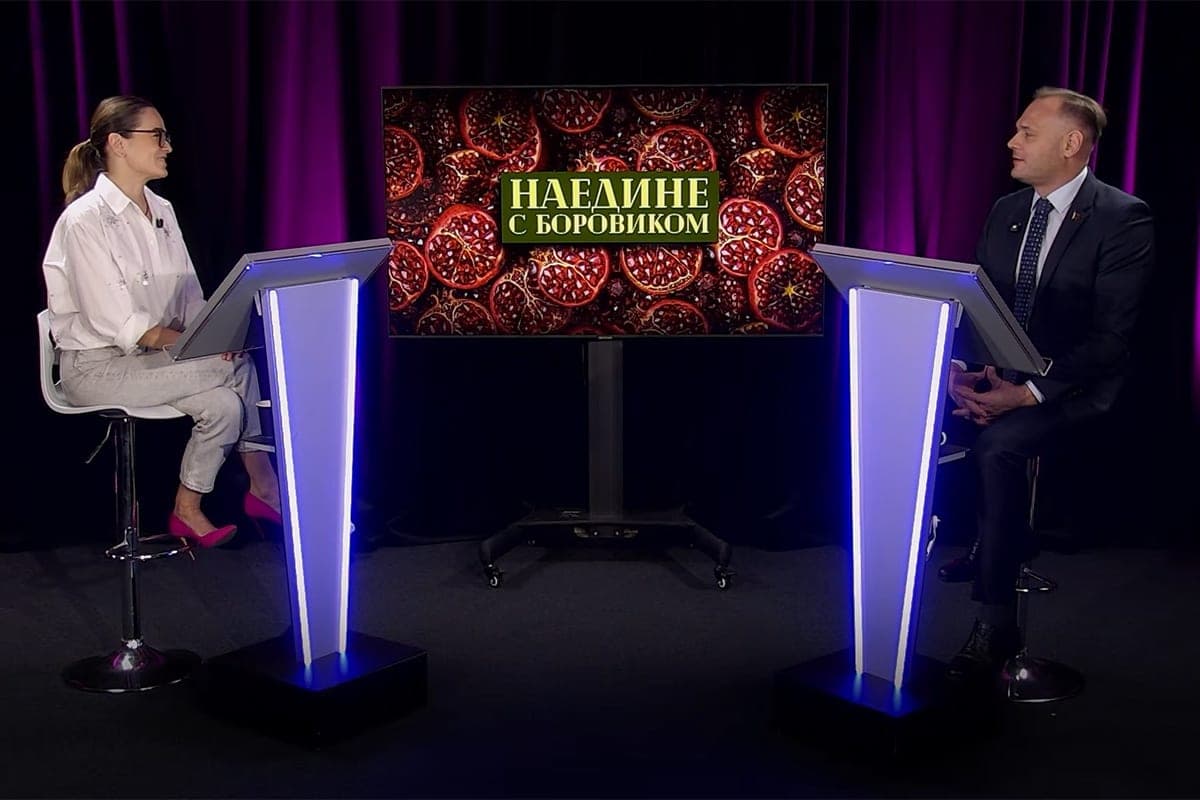 In the talk show “Alone with Borovik” discussed whether to give expensive bouquets on first dates