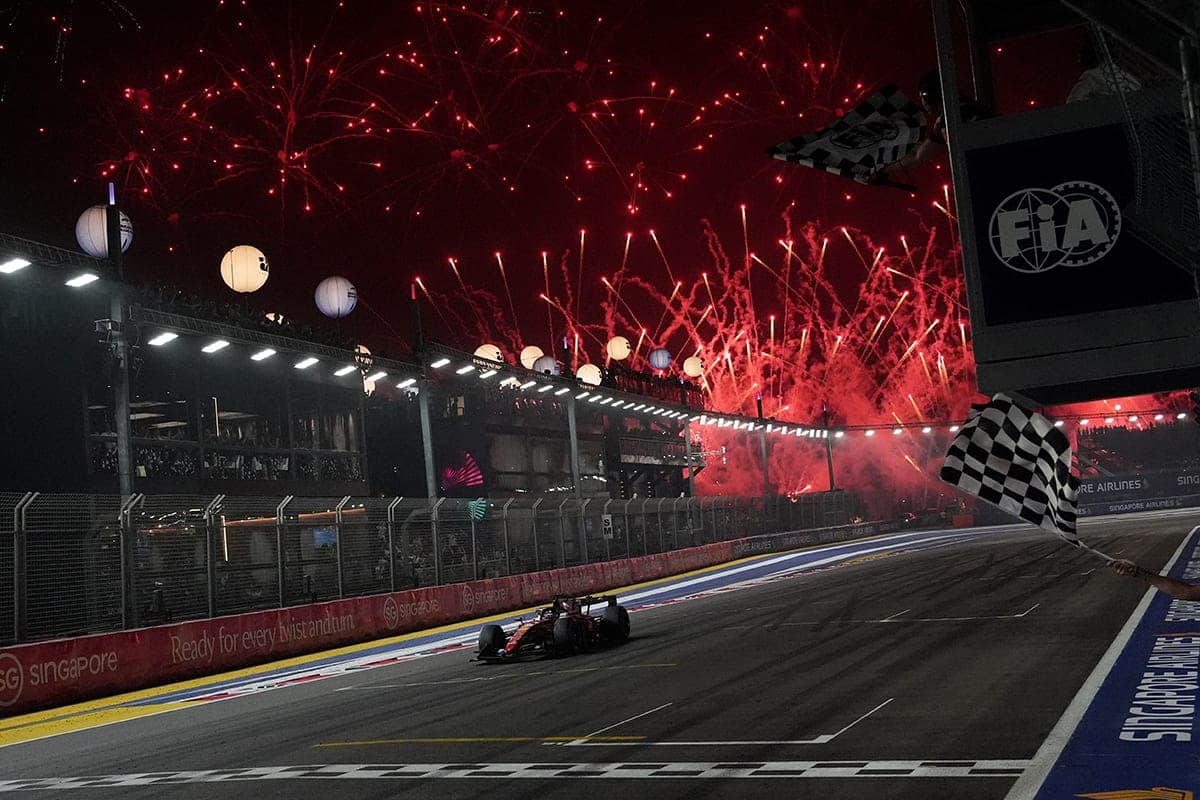 Formula 1. Singapore Grand Prix. السباق طريق ماكس فيرستبن الطويل إلى النصر