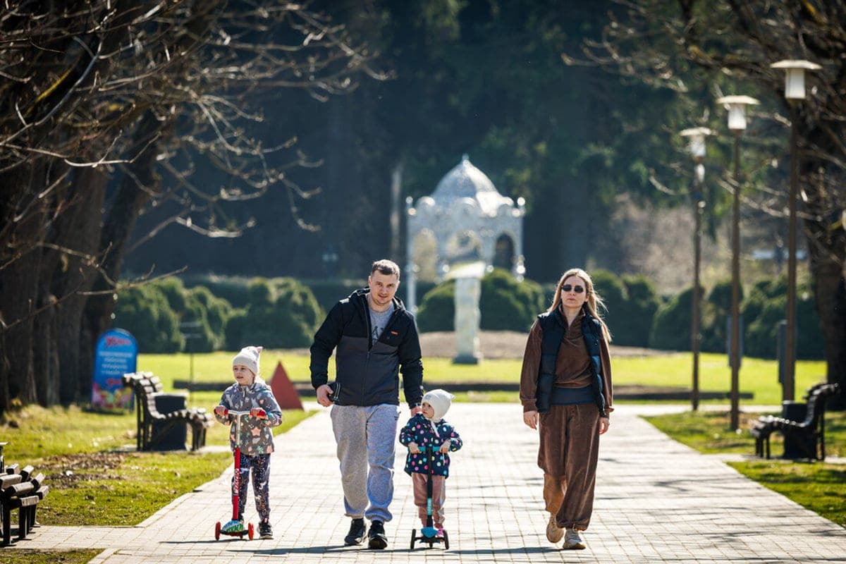 Family quests, exhibitions and large-scale events: how to celebrate the Week of Parental Love in Belarus