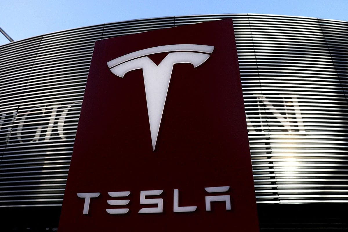 Tesla shares after the presentation of the new sports car Roadster increased by 5.4%