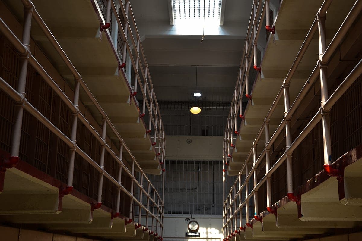 Media: in the UK, more than a third of vacated prisons filled in a week