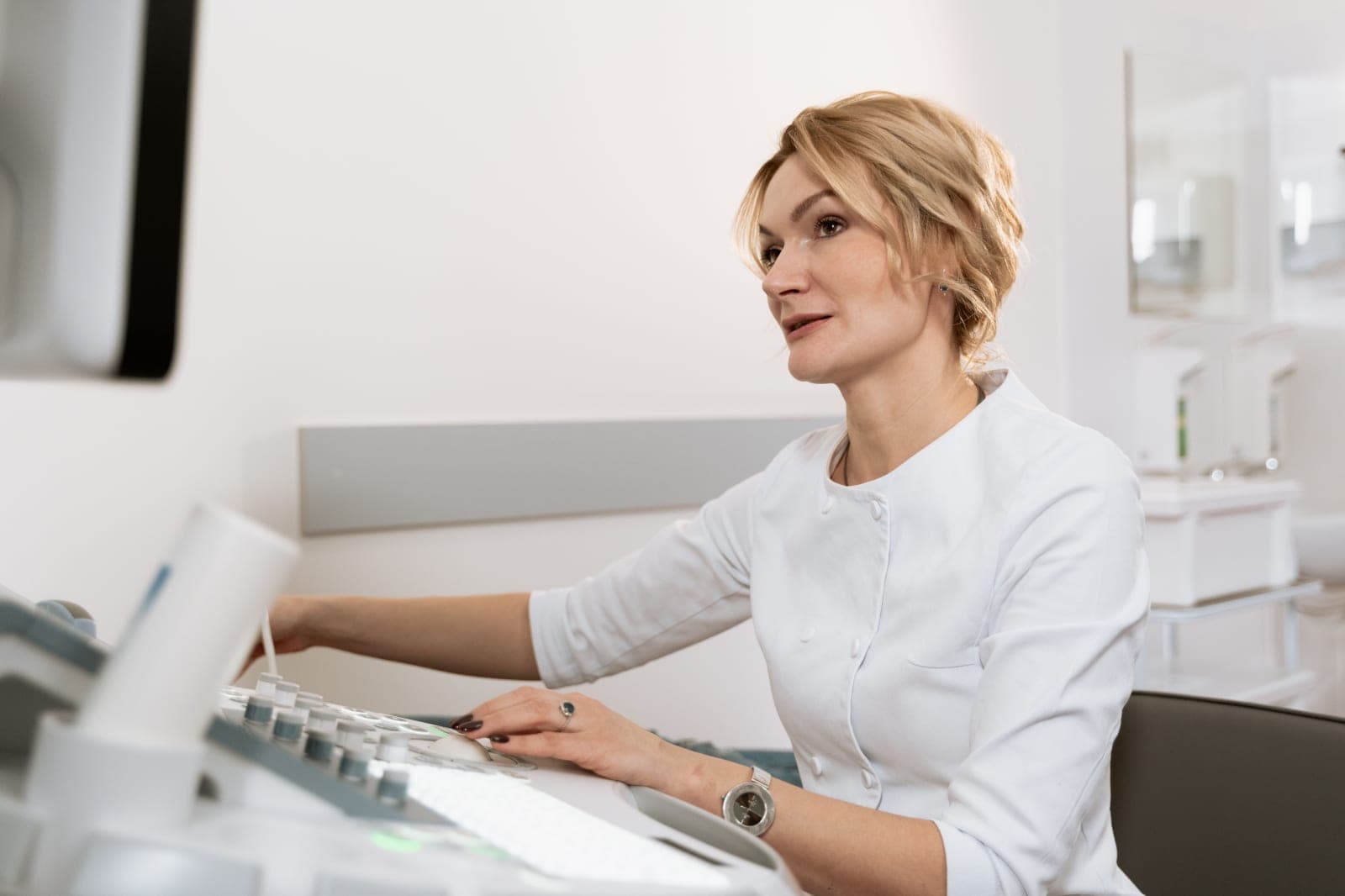What is endovenous laser coagulation and to whom it is contraindicated, explained the phlebologist